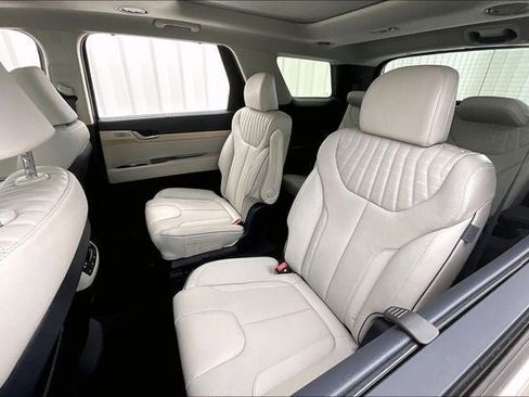 Certified 2025 Hyundai Palisade Limited AWD/4WD image 20