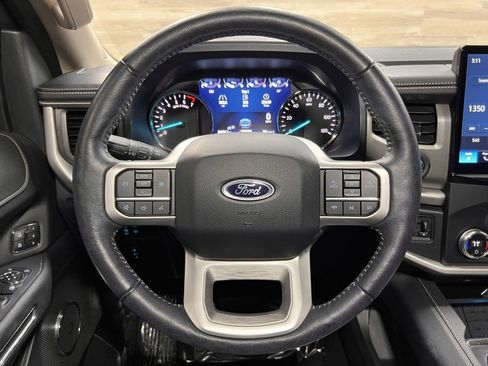 Used 2023 Ford Expedition XLT image 35