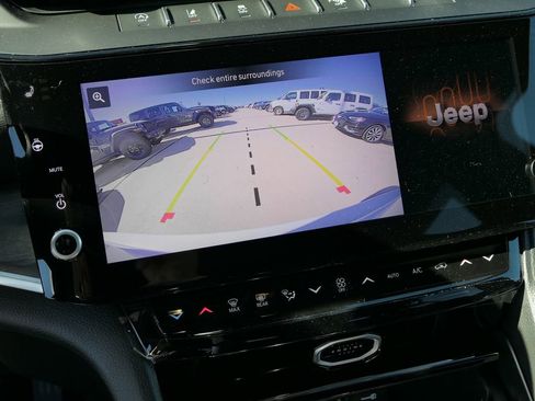 New 2026 Jeep Grand Cherokee Limited w/ Limited Altitude Package image 14