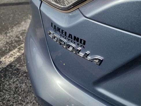 Used 2021 Toyota Corolla LE FWD image 11