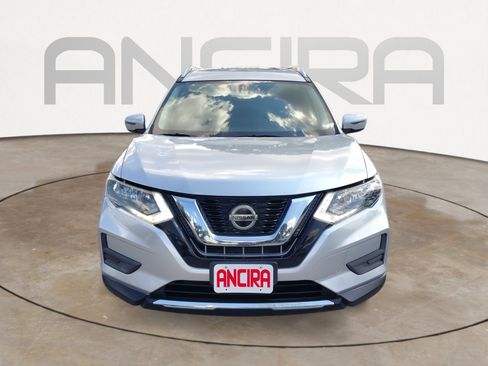Used 2018 Nissan Rogue SV FWD image 5
