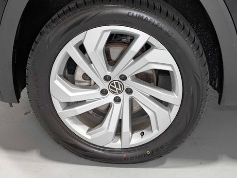 Used 2022 Volkswagen Atlas SE image 3