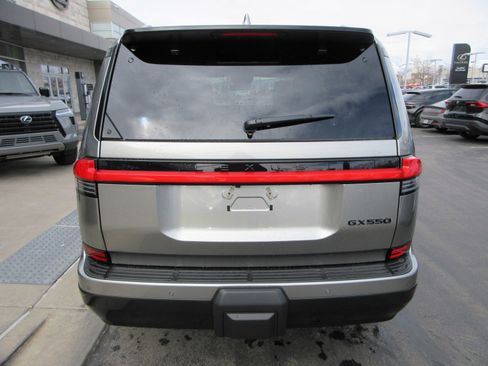 Used 2026 Lexus GX 550 w/ Cold Area Package image 7
