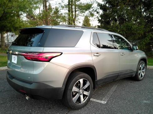Certified 2023 Chevrolet Traverse LT w/ LT Premium Package AWD/4WD image 6