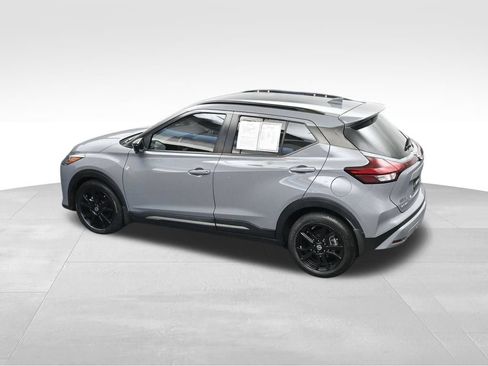 Used 2021 Nissan Kicks SR FWD image 35