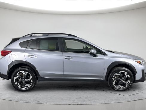 Used 2022 Subaru Crosstrek 2.5i Limited w/ Moonroof Package 2 AWD/4WD image 2