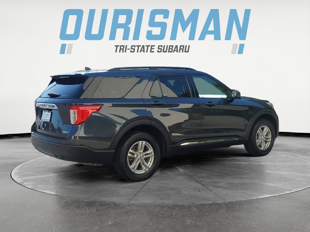 Used 2023 Ford Explorer XLT AWD/4WD image 6