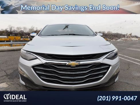 Used 2020 Chevrolet Malibu LT FWD image 2