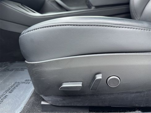 Used 2023 Tesla Model 3 Standard Range image 44