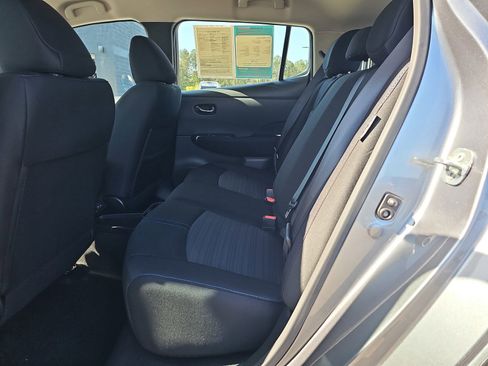 Used 2023 Nissan Leaf S FWD image 15