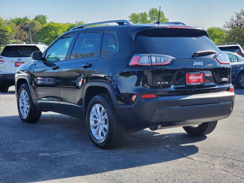 Used 2020 Jeep Cherokee Latitude AWD/4WD image 5