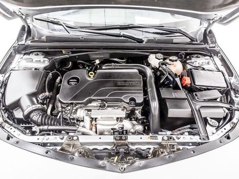 Used 2024 Chevrolet Malibu LT image 39