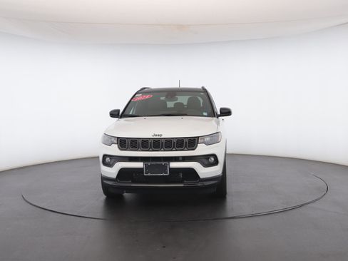 Used 2024 Jeep Compass Latitude w/ Sun and Sound Group image 38