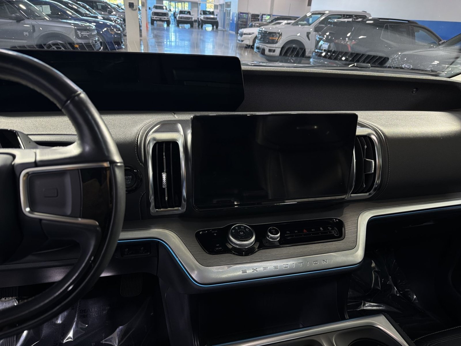 Used 2025 Ford Expedition Max Platinum AWD/4WD image 18