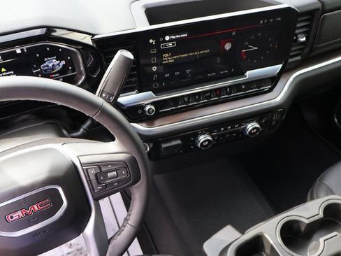 Certified 2025 GMC Sierra 2500 SLT AWD/4WD image 30