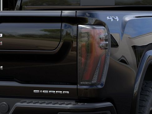 New 2026 GMC Sierra 2500 Denali Ultimate w/ LPO, Black Badging Package AWD/4WD image 11