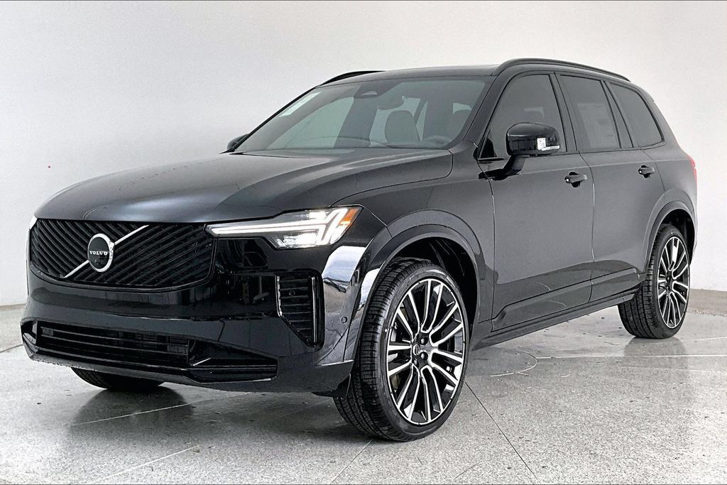 New 2026 Volvo XC90 T8 Plus w/ Protection Package Premier AWD/4WD image 2