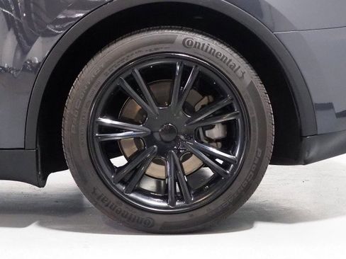 Used 2024 Tesla Model Y 2WD image 46