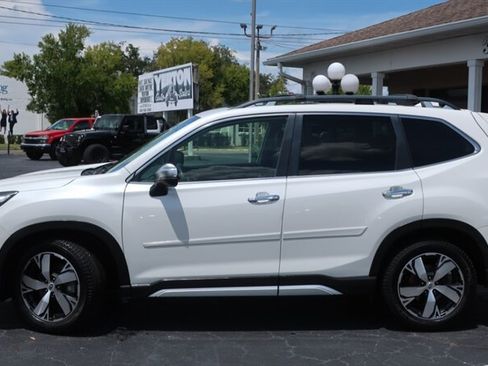 Used 2019 Subaru Forester Touring AWD/4WD image 9
