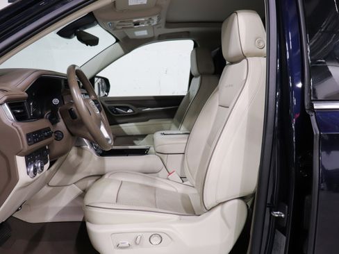 Used 2021 GMC Yukon XL Denali w/ Denali Ultimate Package image 13