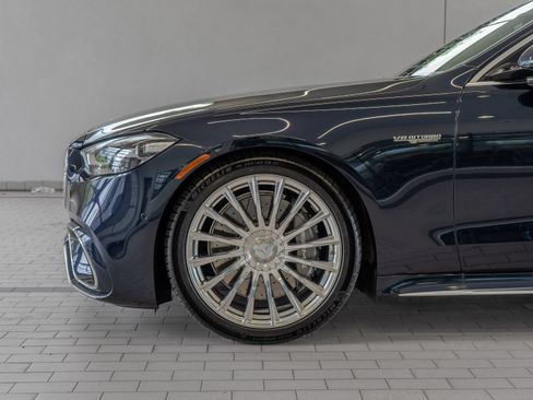 Used 2025 Mercedes-Benz S 63 AMG S image 4