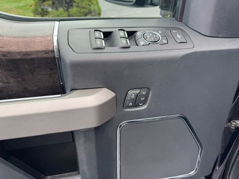 Used 2022 Ford F250 Lariat w/ Lariat Ultimate Package image 23