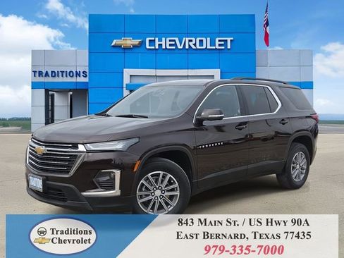 Used 2023 Chevrolet Traverse LT FWD image 1