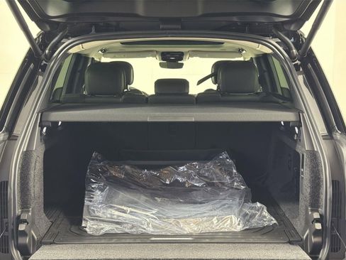 New 2026 Land Rover Range Rover SE image 29