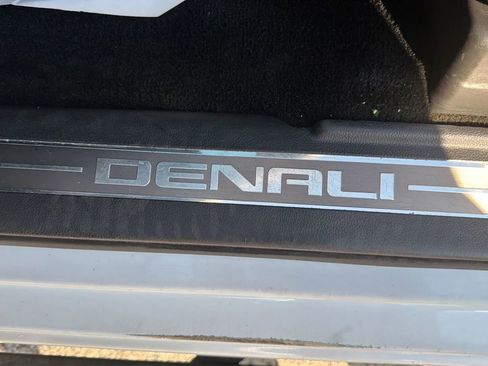 Used 2017 GMC Sierra 1500 Denali w/ Denali Ultimate Package AWD/4WD image 39