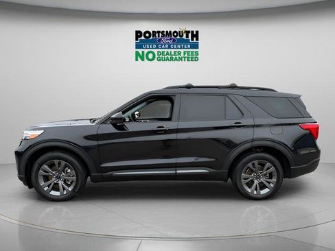 Used 2022 Ford Explorer XLT w/ Equipment Group 202A AWD/4WD image 2