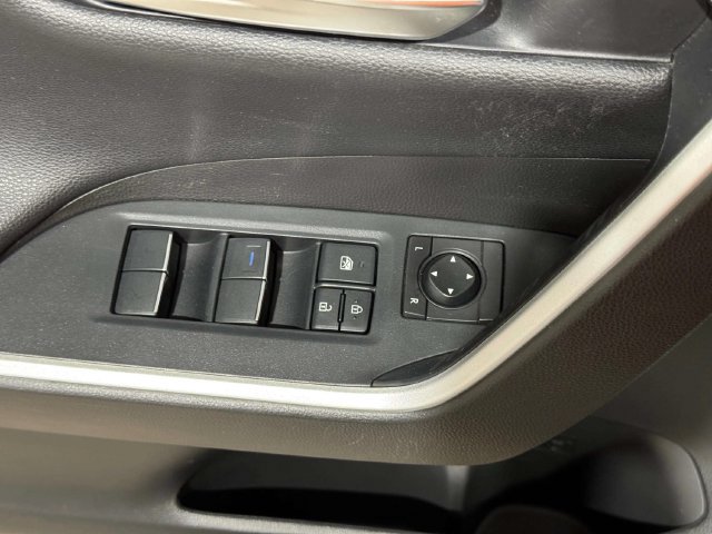 Used 2020 Toyota RAV4 XSE w/ XSE Grade Weather Package AWD/4WD image 20