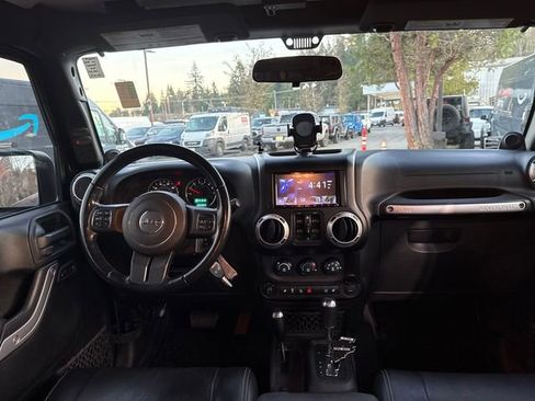 Used 2012 Jeep Wrangler Unlimited Sahara w/ Connectivity Group image 41