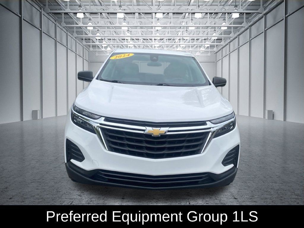 Used 2024 Chevrolet Equinox LS FWD image 3