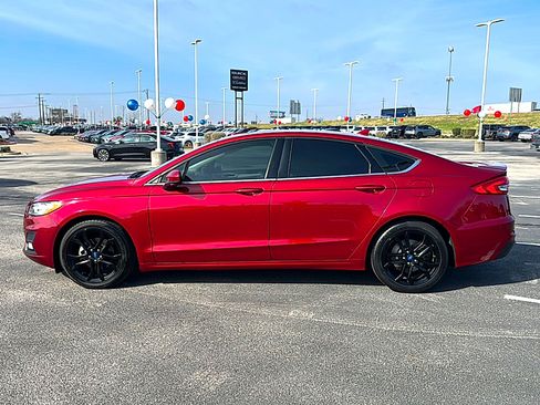 Used 2019 Ford Fusion SE w/ Equipment Group 151A image 5