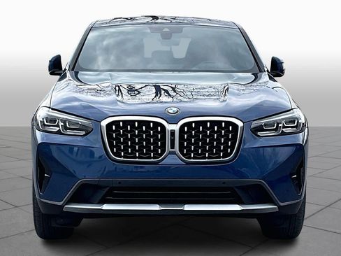 Used 2025 BMW X4 xDrive30i image 3