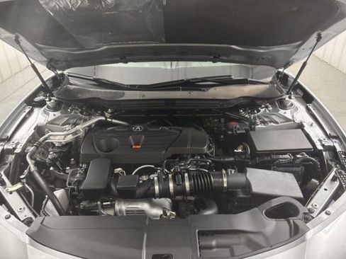 Certified 2025 Acura TLX w/ Technology Package image 29