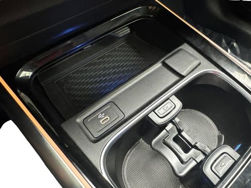 Used 2025 Mercedes-Benz GLA 250 image 64