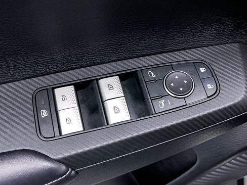 New 2025 Mitsubishi Outlander ES image 10