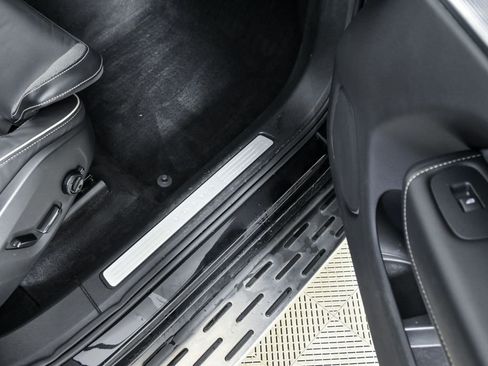 Used 2021 Volvo XC60 T6 R-Design w/ Advanced Package image 26