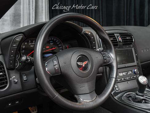 Used 2013 Chevrolet Corvette 427 w/ 1SB Preferred Equipment Group RWD image 9