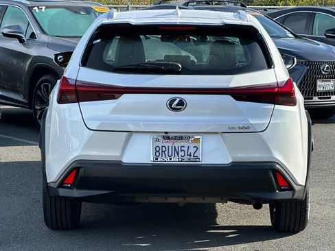Used 2020 Lexus UX 200 image 5