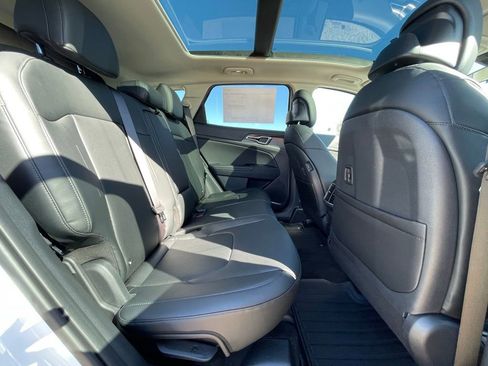 New 2026 Kia Sportage EX w/ EX Panorama Roof Package image 28