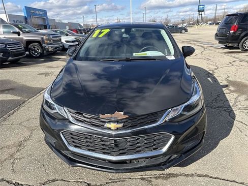Used 2017 Chevrolet Cruze LT w/ Convenience Package image 6