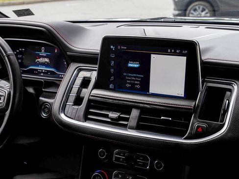 Used 2023 Chevrolet Suburban RST w/ Sport Performance Package AWD/4WD image 21