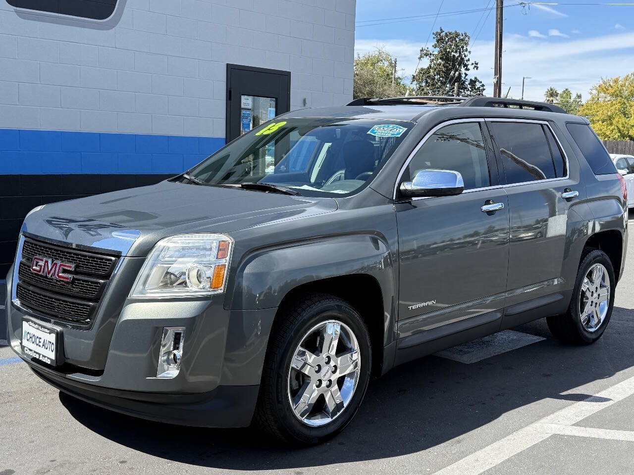 Used 2013 GMC Terrain SLE w/ LPO, Chrome Package FWD image 3