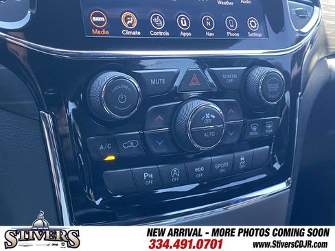 Used 2020 Jeep Grand Cherokee Altitude AWD/4WD image 54