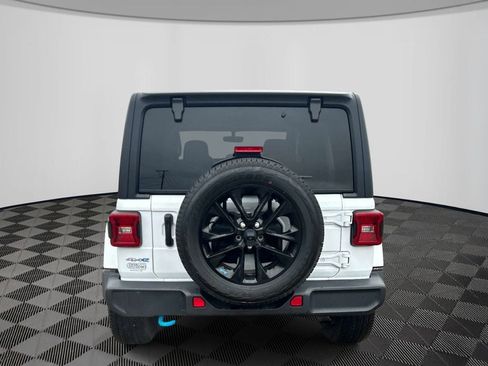 Used 2023 Jeep Wrangler Unlimited Sahara w/ Cold Weather Group AWD/4WD image 6