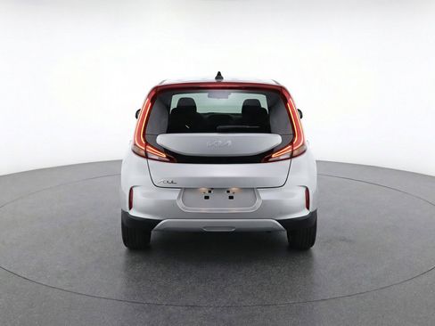 Used 2025 Kia Soul LX w/ LX Technology Package image 7