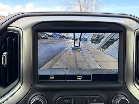 Used 2021 Chevrolet Silverado 1500 LT w/ Convenience Package II image 14