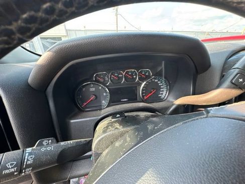 Used 2018 Chevrolet Silverado 1500 LT AWD/4WD image 10